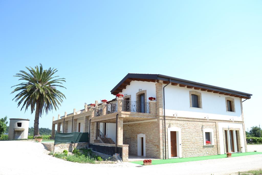Agriturismo De Luca Mozzagrogna Exterior photo